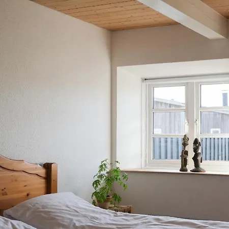 Strandfogedgarden Holiday home *